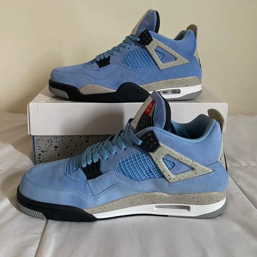 Jordan 4 retro University blue - size 11 M / 12.5 W US / 44 EU